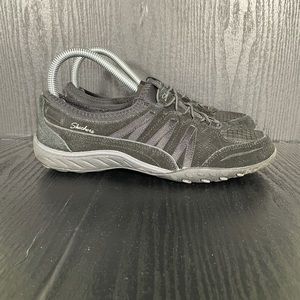 Skechers Relaxed Fit women’s size 7